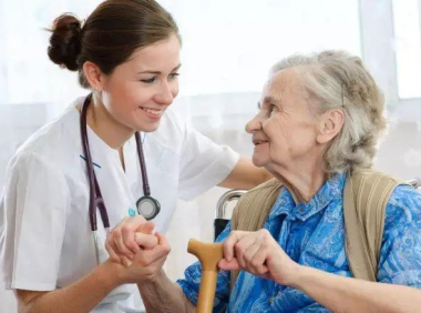 爱尔兰护理工签:大龄+低学历+子女教育+可移民