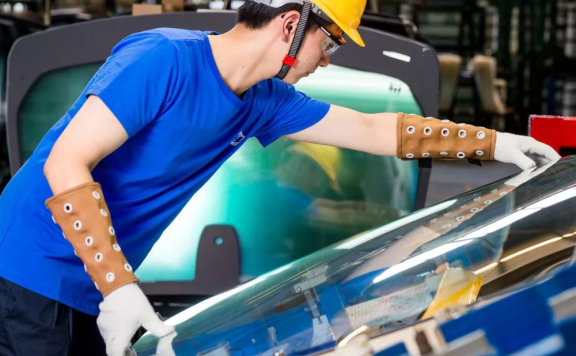 香港工作:汽车玻璃安装技工