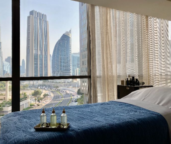 迪拜工作:大型正规沙龙招美容师按摩足疗师