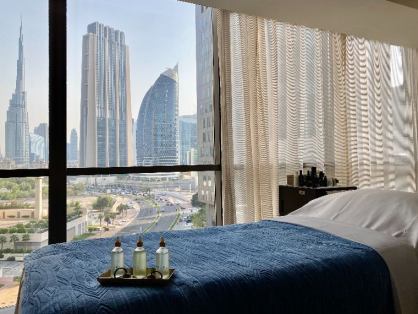 迪拜工作:大型正规沙龙招美容师按摩足疗师